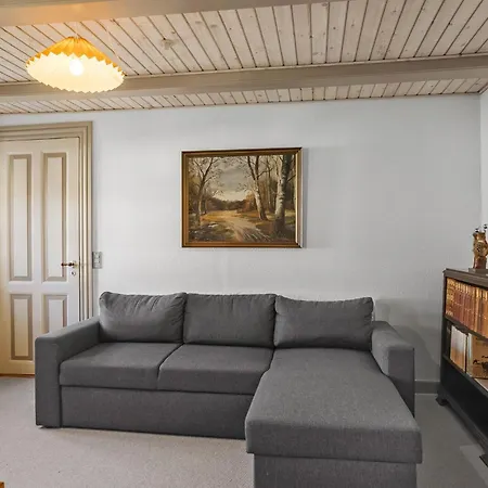 Apartment 2 Bedroom Awesome In