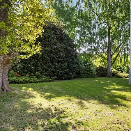 Apartment 2 Bedroom Awesome In