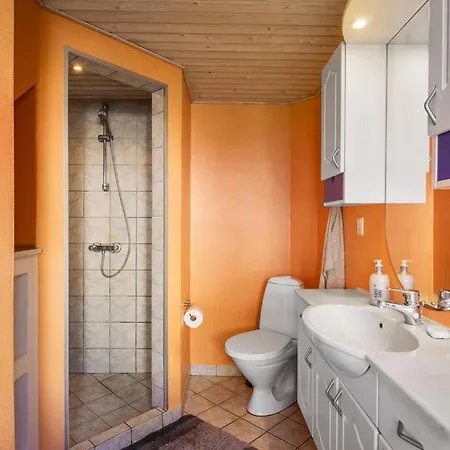 Apartment 2 Bedroom Awesome In