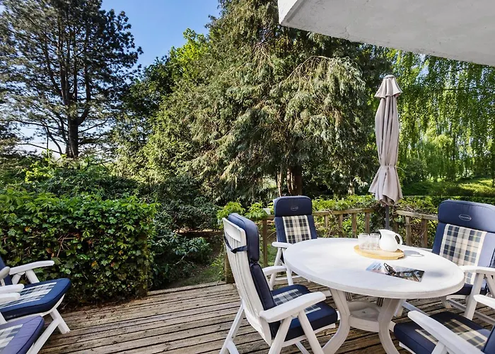 Apartamento 2 Bedroom Awesome In *