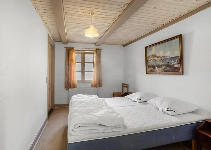 2 Bedroom Awesome In Apartamento